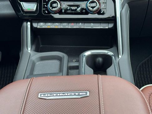 Used 2026 GMC Sierra 3500 Denali Ultimate AWD/4WD image 17