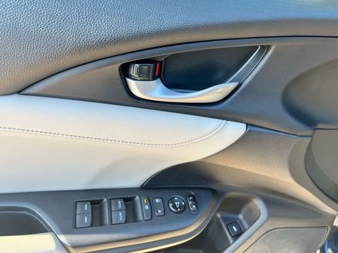 Used 2019 Honda Insight Touring image 12