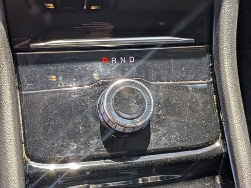 Used 2023 Jeep Grand Cherokee L Limited w/ Black Appearance Package image 22