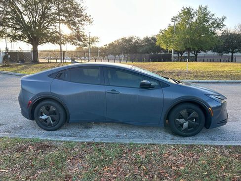 Used 2024 Toyota Prius LE image 6
