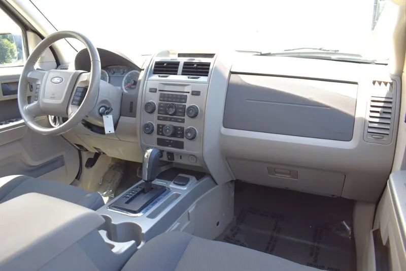 Used 2009 Ford Escape 2WD Hybrid image 12