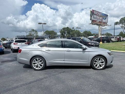 Used 2019 Chevrolet Impala Premier FWD image 3