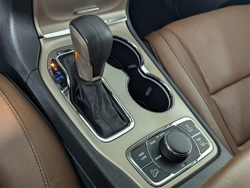 Used 2016 Jeep Grand Cherokee Summit w/ Premium Plus Apperance Group image 24