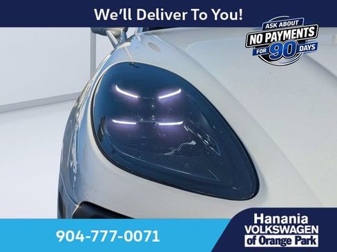 Used 2023 Porsche Macan S AWD/4WD image 9