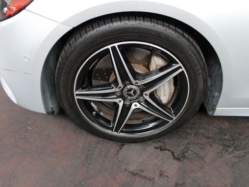Used 2018 Mercedes-Benz E 300 image 13