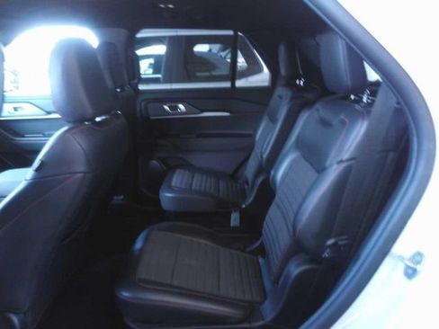 Used 2026 Ford Explorer ST-Line AWD/4WD image 6