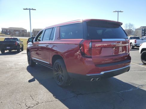 New 2025 GMC Yukon XL Denali w/ Sun & Power Step Package image 7