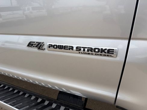 Used 2017 Ford F250 Lariat w/ Lariat Ultimate Package image 11