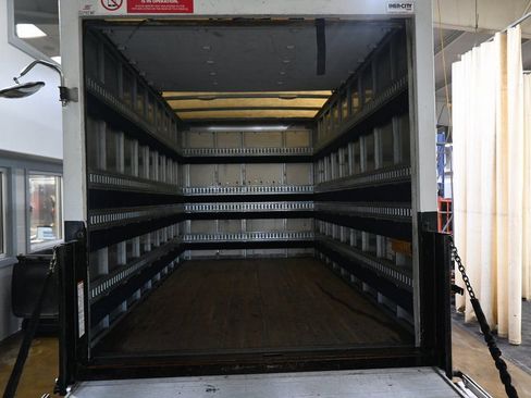 Used 2017 Chevrolet Express 3500 image 13