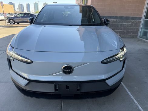 Used 2025 Volvo EX30 Ultra image 10