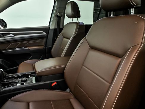 Certified 2023 Volkswagen Atlas SE w/ Panoramic Sunroof Package image 11