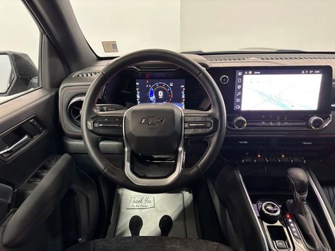 Used 2023 Chevrolet Colorado Z71 AWD/4WD image 25