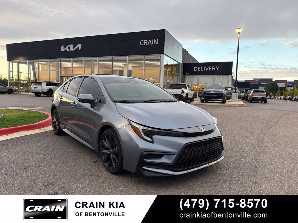 Used 2023 Toyota Corolla SE FWD image 1