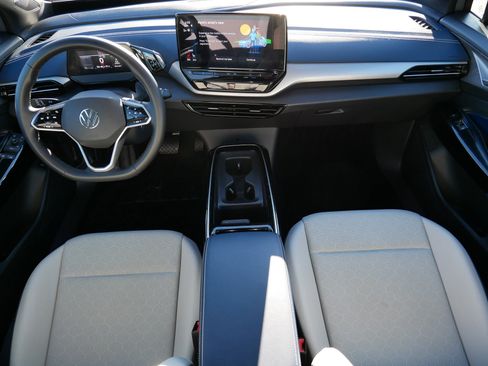 Used 2024 Volkswagen ID.4 S image 10