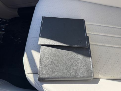 Certified 2022 Volkswagen Tiguan SE image 20