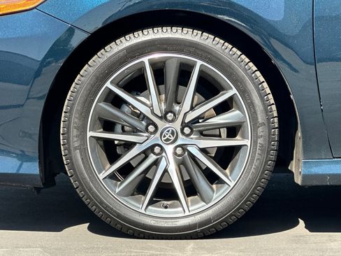 Used 2021 Toyota Camry XLE FWD image 25