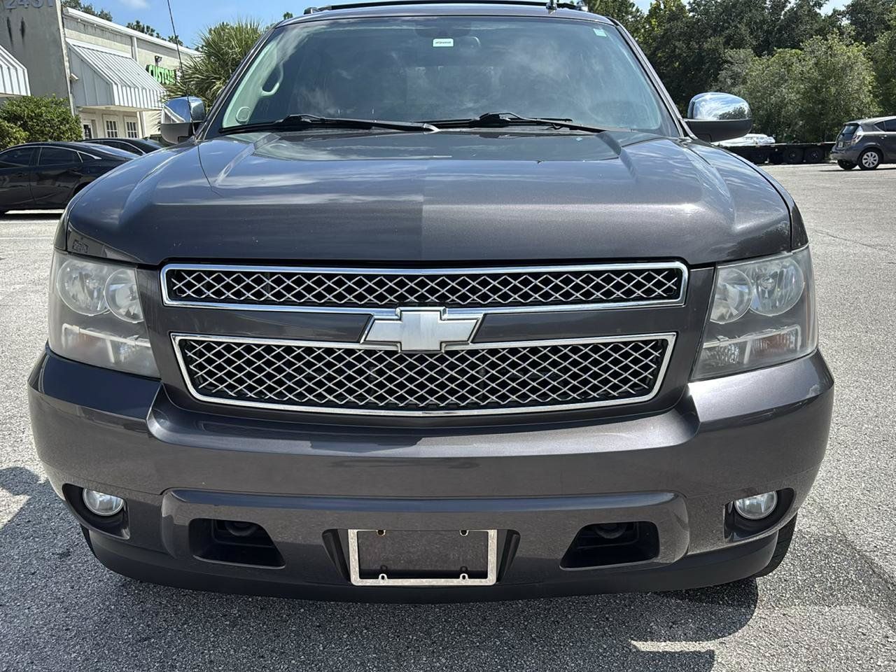 Used 2011 Chevrolet Avalanche LTZ AWD/4WD image 3