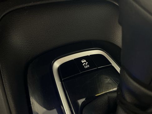 Used 2025 Toyota Corolla LE FWD image 33