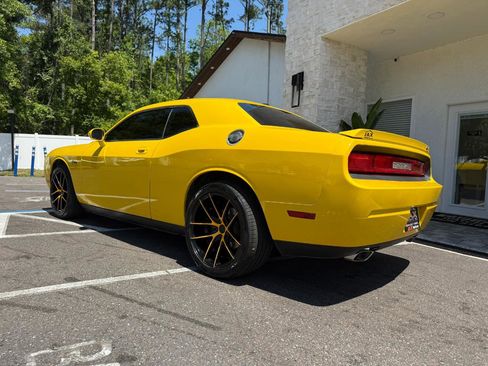 Used 2010 Dodge Challenger R/T image 4