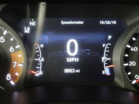 Used 2023 Jeep Compass Latitude image 34