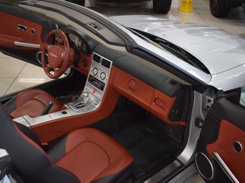 Used 2008 Chrysler Crossfire Limited image 36