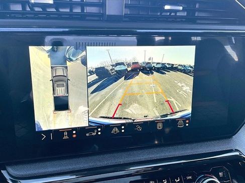 Used 2025 GMC Sierra 1500 AT4 w/ AT4 Premium Package image 22