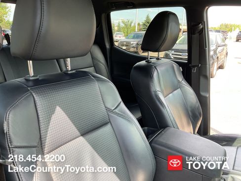Used 2020 Toyota Tacoma Limited AWD/4WD image 28