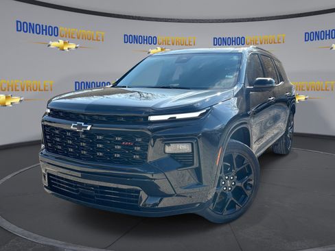 Used 2024 Chevrolet Traverse RS image 4