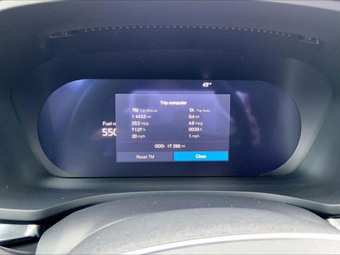 Used 2025 Volvo V60 B5 Cross Country Plus image 20