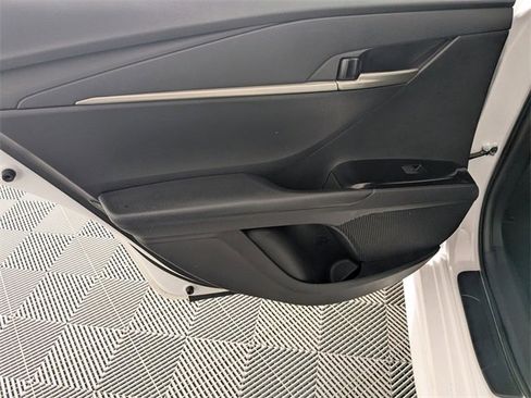 Used 2025 Toyota Camry SE image 25