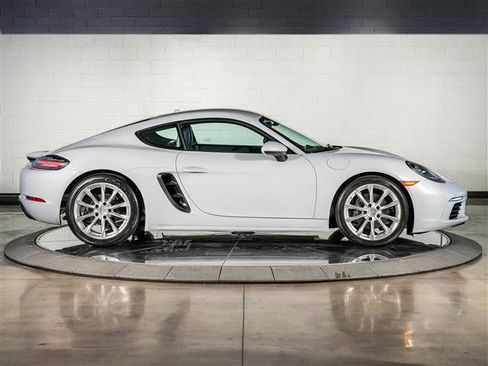 Certified 2025 Porsche 718 Cayman image 8