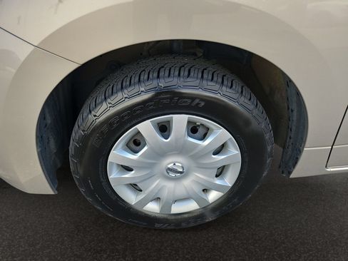 Used 2012 Nissan Quest S FWD image 37