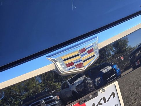 Used 2018 Cadillac Escalade ESV Platinum image 9