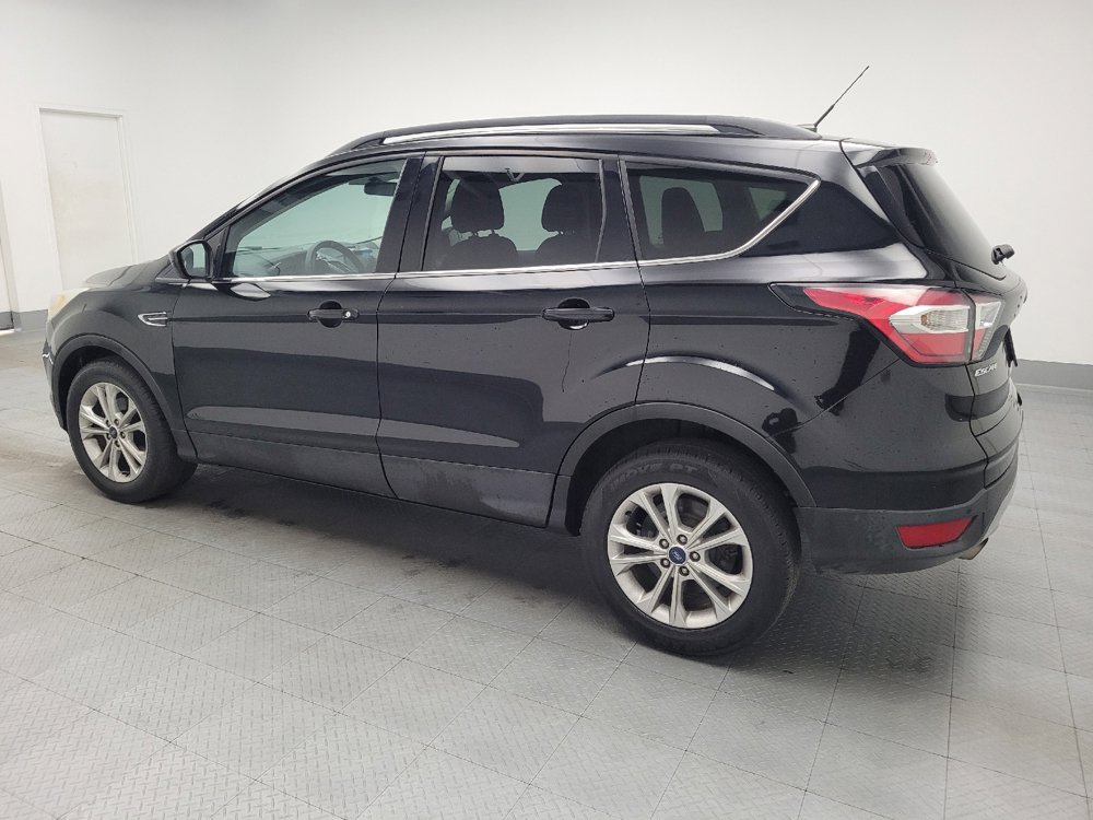 Used 2017 Ford Escape SE w/ Equipment Group 201A FWD image 3