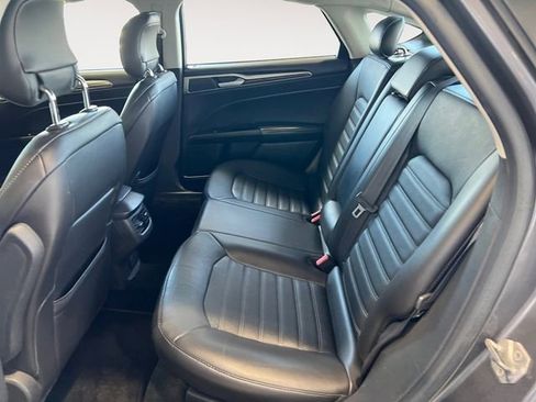 Used 2014 Ford Fusion SE w/ Equipment Group 202A image 11