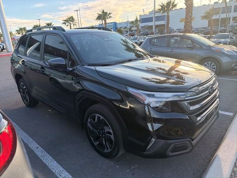 Used 2025 Subaru Forester Limited image 9