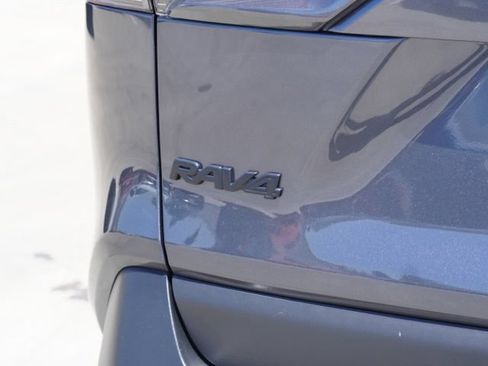 Used 2025 Toyota RAV4 LE AWD/4WD image 11