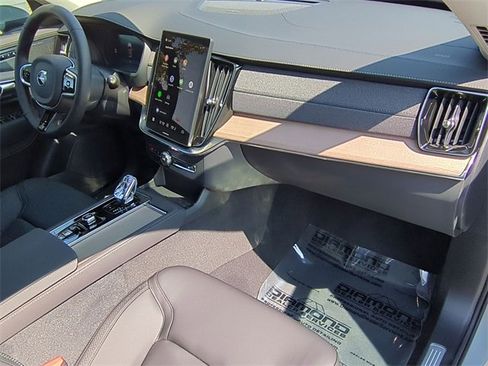 New 2026 Volvo XC90 B6 Plus w/ Protection Package Premier image 20