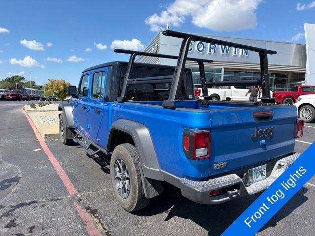 Used 2024 Jeep Gladiator Sport AWD/4WD image 8