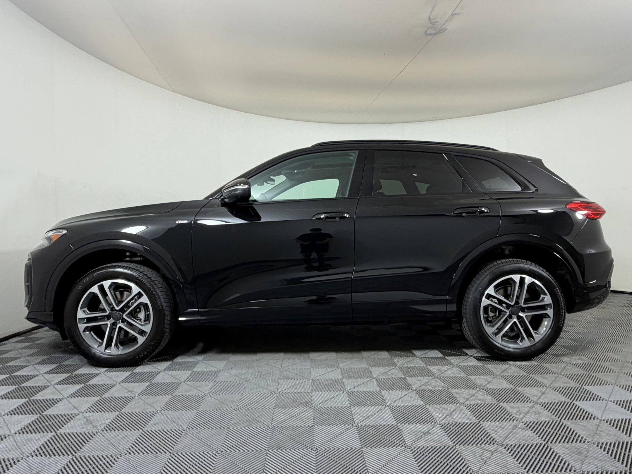 New 2026 Audi Q5 2.0T AWD/4WD image 2