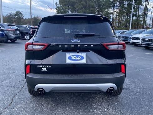 Used 2023 Ford Escape Active image 2