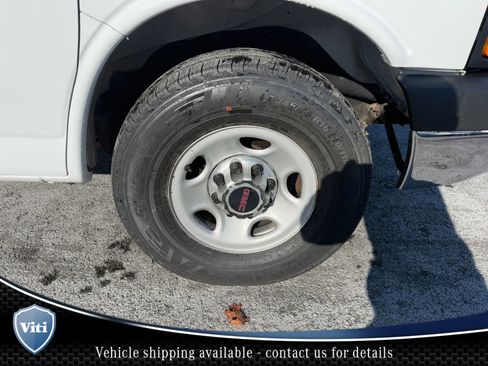 Used 2016 GMC Savana 2500 Work Van w/ Chrome Appearance Package image 15
