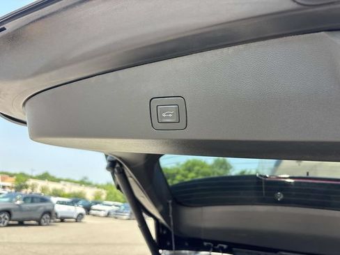 Used 2024 Buick Encore GX Avenir w/ Avenir Convenience Package AWD/4WD image 14