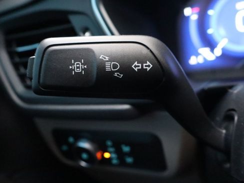 Used 2021 Ford Escape Titanium image 32