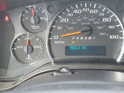 Used 2018 Chevrolet Express 2500 image 12