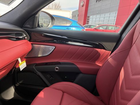 New 2026 Maserati Grecale Modena image 26