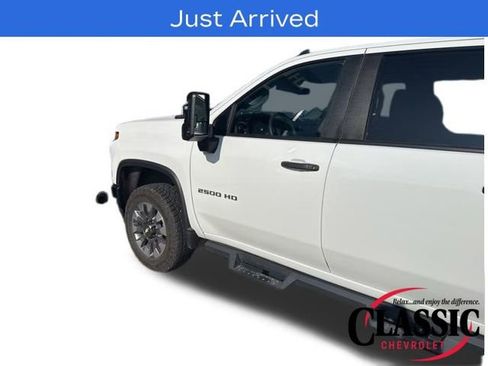 Used 2022 Chevrolet Silverado 2500 Custom w/ Gooseneck/5TH Wheel Package image 17