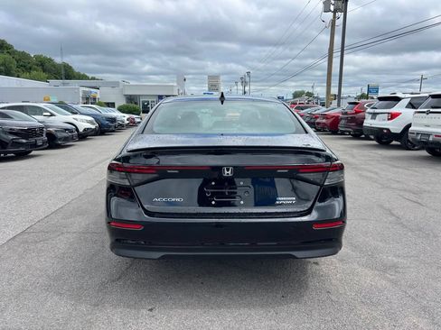 Used 2023 Honda Accord Sport image 4