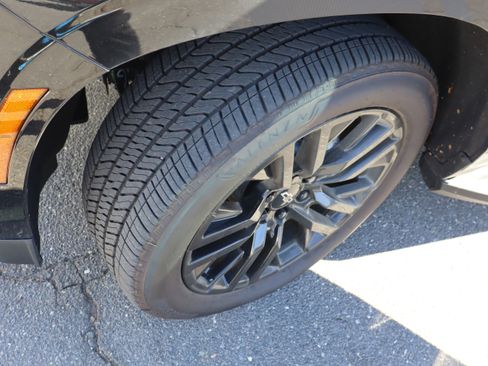 Used 2025 Chevrolet Tahoe Premier image 46