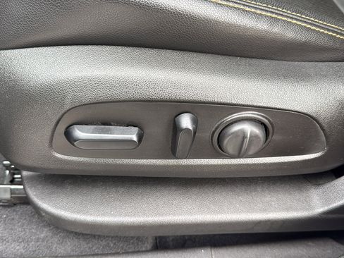 Certified 2021 GMC Terrain SLT w/ Infotainment Package II image 14